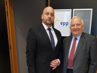 MKP: néppárti határozat és európai parlamenti kerekasztal-beszélgetés a szlovákiai politikai válságról