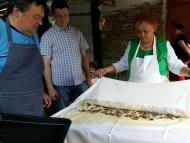 Túrós rétes, mákos rétes, jó tele tállal...