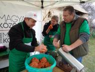 Kolbászfesztivál Bényben