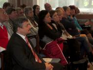 Telt ház Nemesócsán is