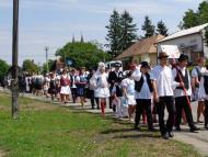 Népviseleti találkozót rendeztek Bényben