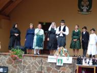 Népviseleti találkozót rendeztek Bényben