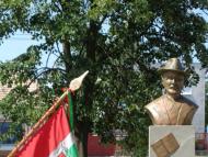 Szobrot avattak Stampay János tiszteletére Köbölkúton