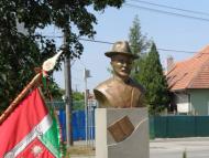 Szobrot avattak Stampay János tiszteletére Köbölkúton