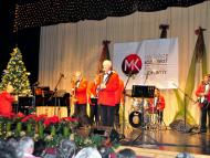 Ünnepi évértékelő Diószegen, fellépett a Benkó Dixieland Band