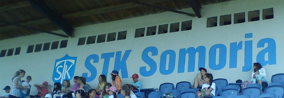 Végre felkerült a magyar felirat is az STK Somorja stadionjába