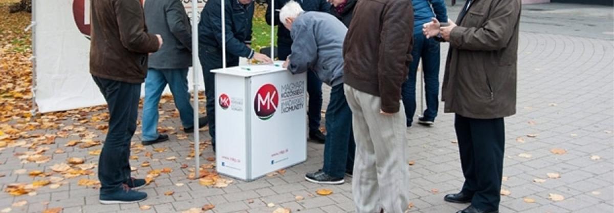 Dunaszerdahelyen is gyűjtöttük az aláírásokat