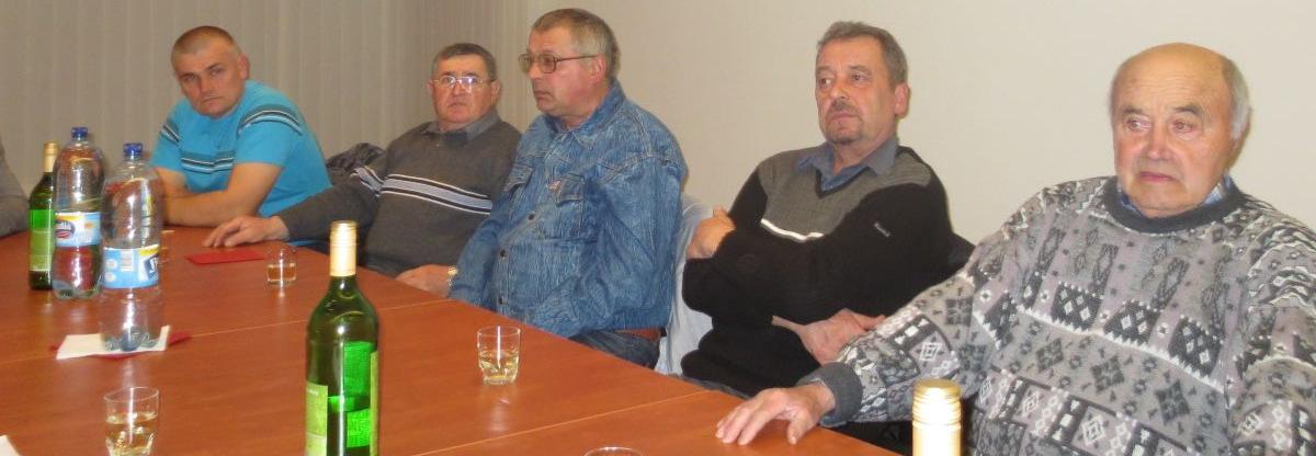 Taggyűlés Gelléren