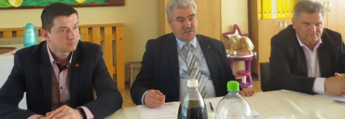 Nyitrai Kertületi Tanács elnökségi ülése  Naszvadon