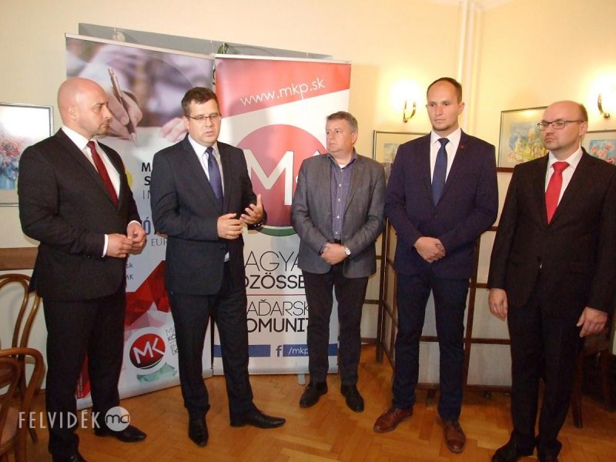 A fejlesztési elképzeléseit vázolja a miniszter (Fotó: Szegedy László/Felvidék.ma) A fejlesztési elképzeléseit vázolja a miniszter (Fotó: Szegedy László/Felvidék.ma)